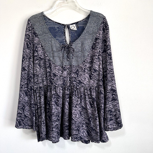 Anthropologie Akemi Kin Top M Marcella Lace Up Scoop Neck Boho Bell Sleeve - Picture 1 of 13
